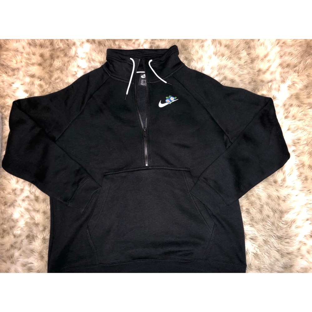 Nike Half Zip Up !